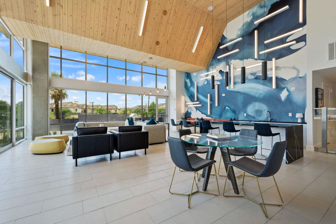 Resident Lounge with Wi-Fi