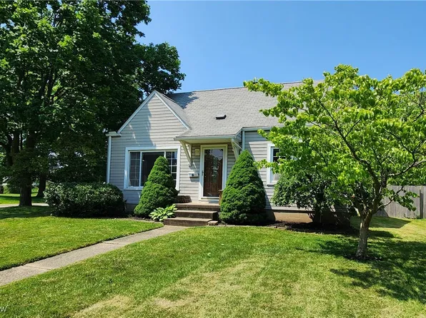 665 E Cassell Ave, Barberton, OH 44203