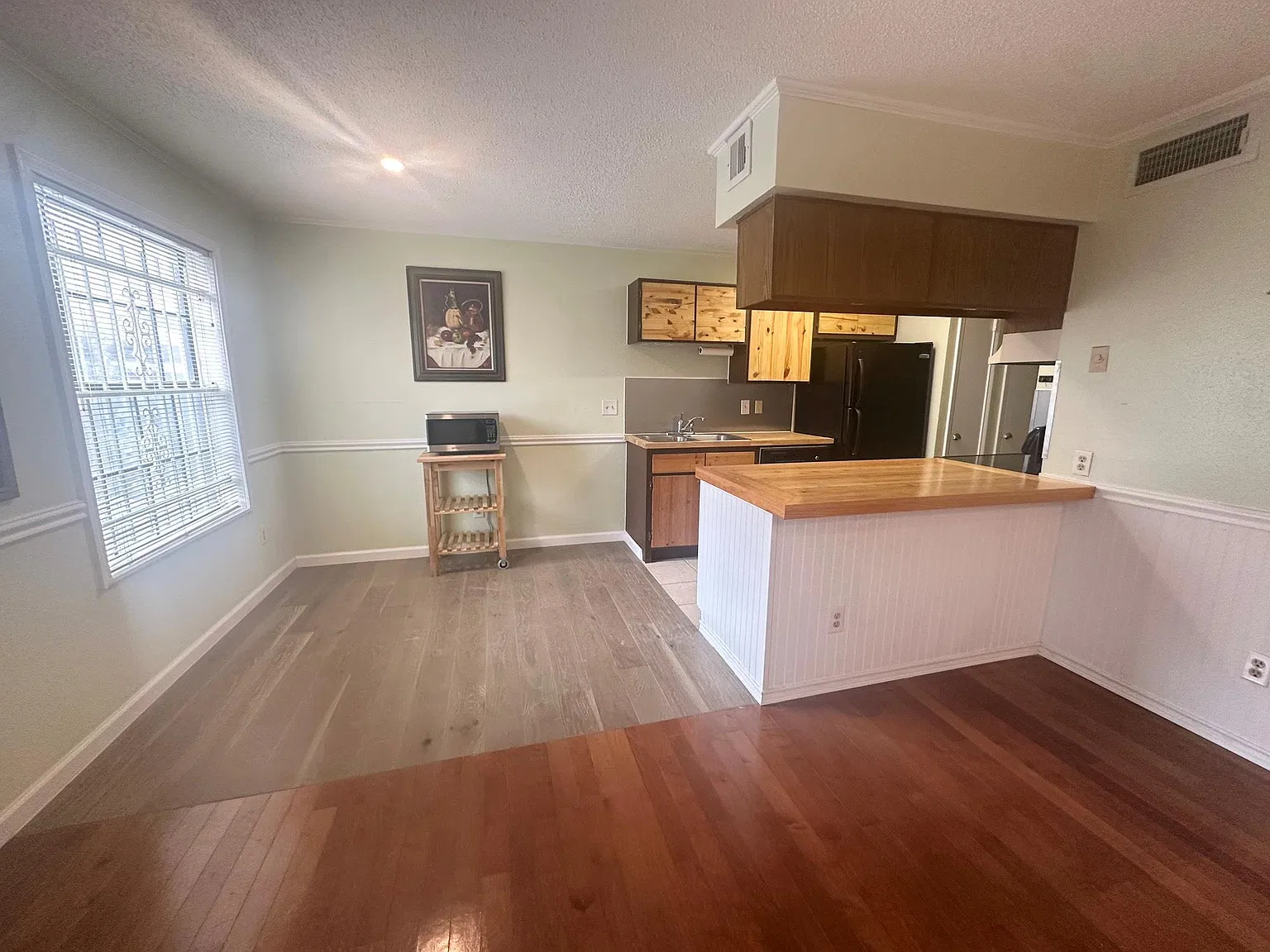 1 bed, 1.0 bath, 704 sqft, $1,025 — Photo 3