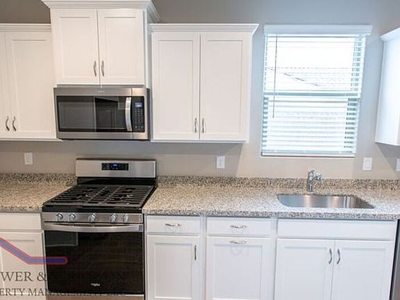 4th image of 10978 W Melvin St