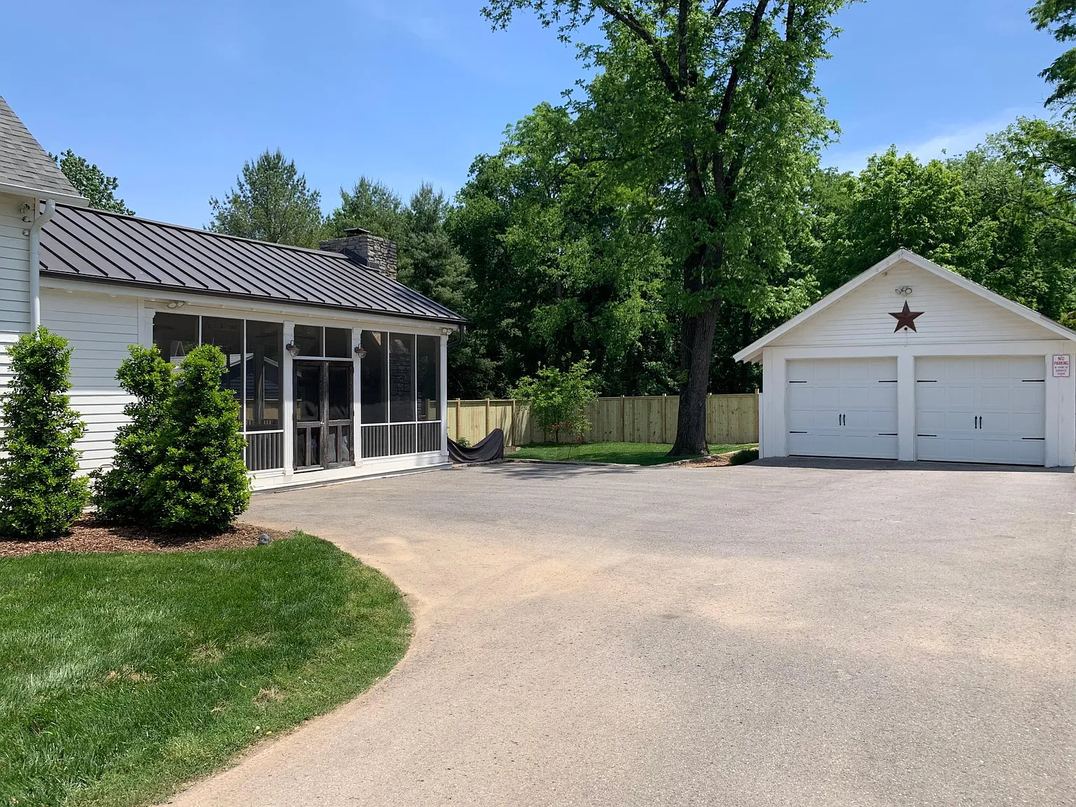 306 Stewart St — Photo 4