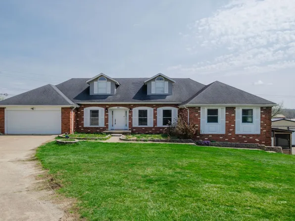 66 Carman Dr, Gallipolis, OH 45631