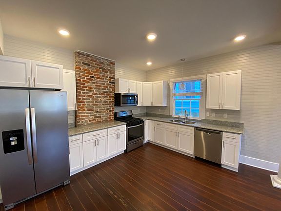 3rd image of 819 N Robertson St #819/821