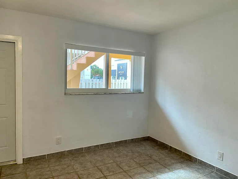 2909 Middle River Dr #105 — Photo 13