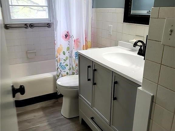 5th image of 1039 Anna Ave