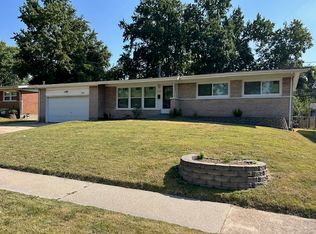 9730 Newton Dr, Saint Louis, MO 63136