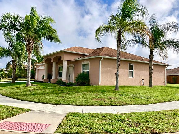 3rd image of 5553 Yaupon Holly Dr