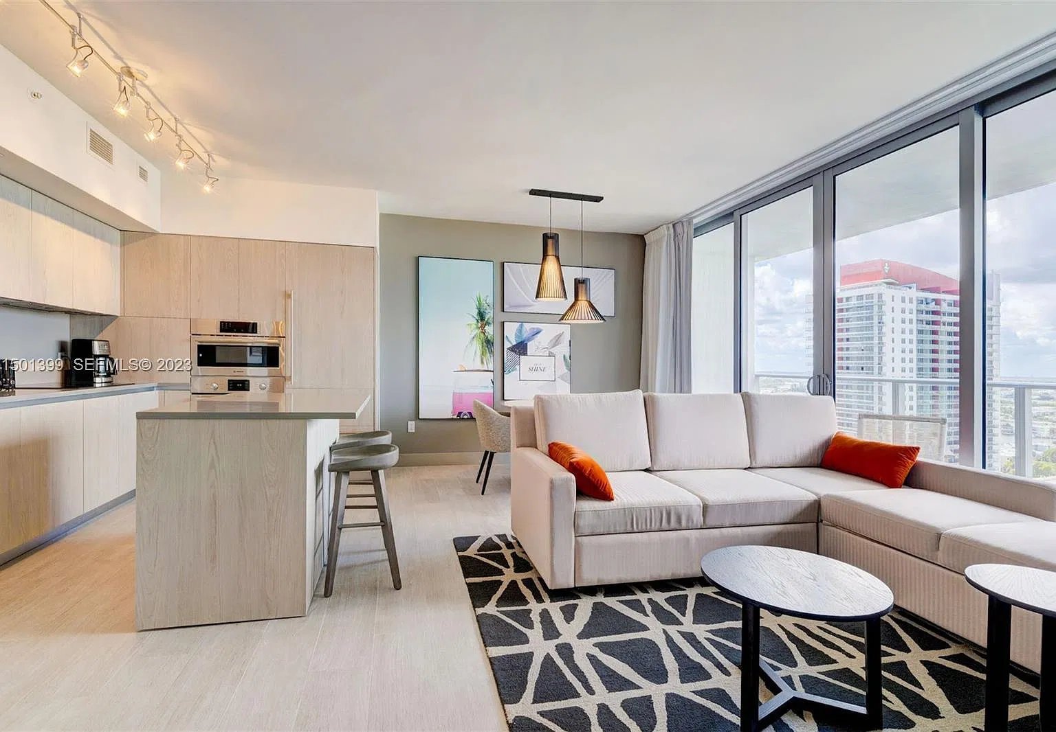1 bed, 1.5 bath, 702 sqft, $5,000 — Photo 4