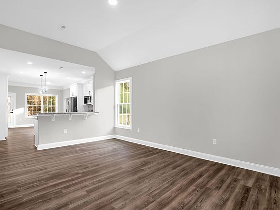 5th image of 701 East St #A