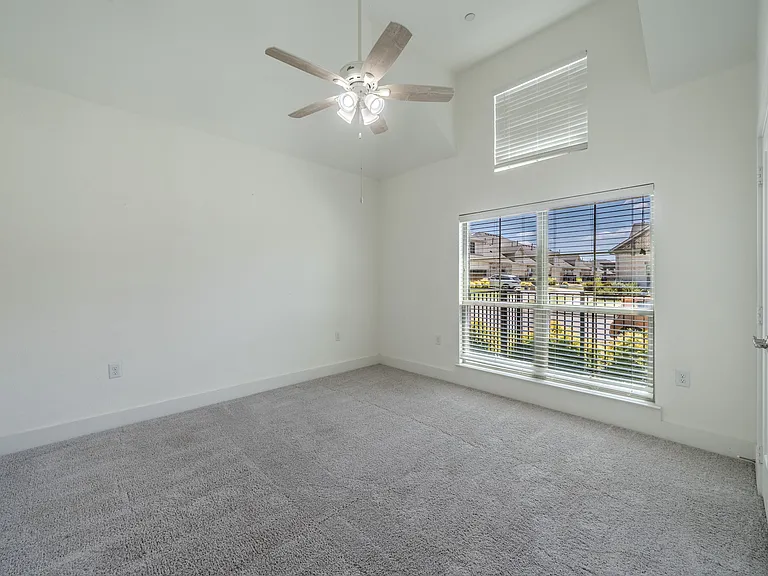 4050 Pequin Dr — Photo 21
