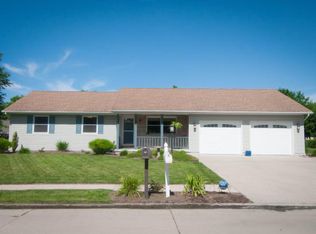 2107 Magnolia St, Effingham, IL 62401