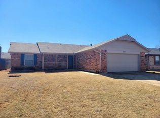 1012 Apollo Cir, Edmond, OK 73003