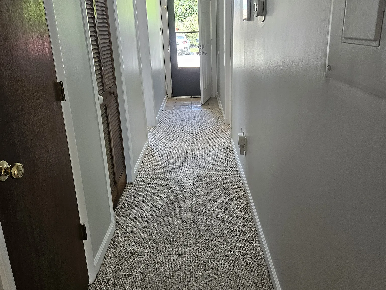 2 bed, 2.5 bath, 1100 sqft, $1,400 — Photo 2
