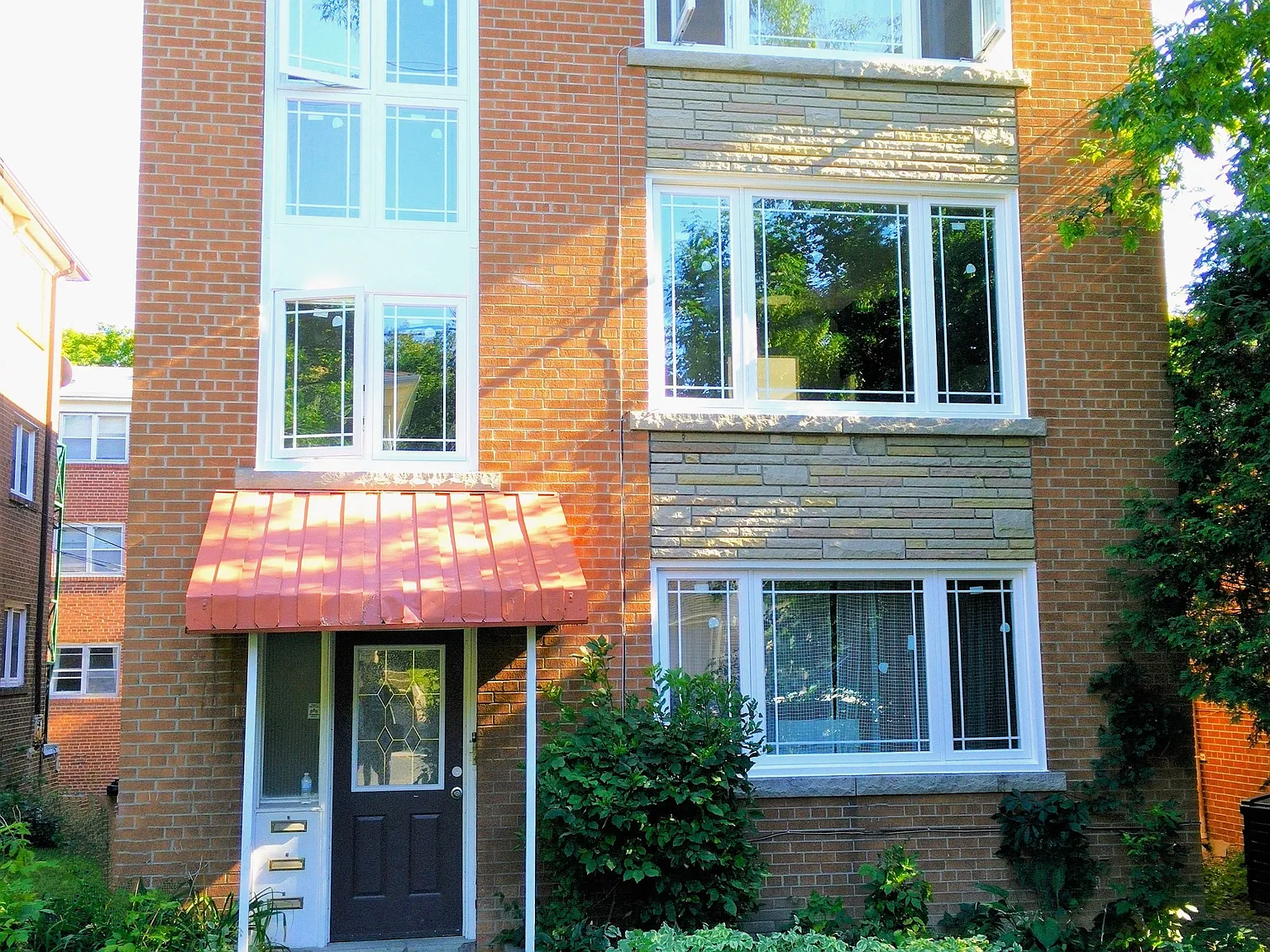 2 bed, $2,300 — Photo 2