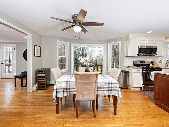 5th image of 15 Grandwood Drive