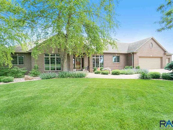 5th image of 47942 Copperwood Cir