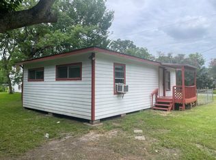 4617 3rd St, Bacliff, TX 77518