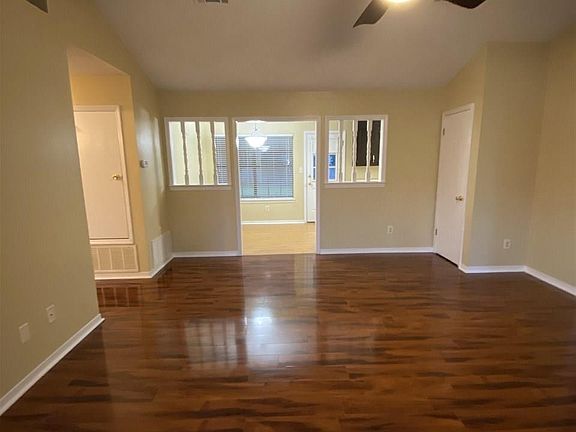 5th image of 10918 Bridge Creek Dr