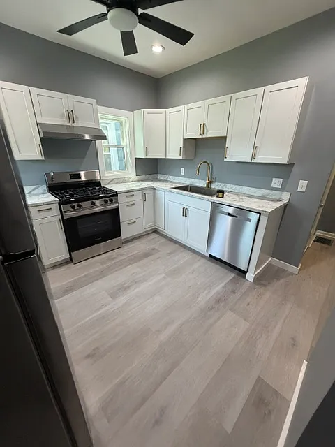 2 bed, 850 sqft, $1,200 — Photo 2