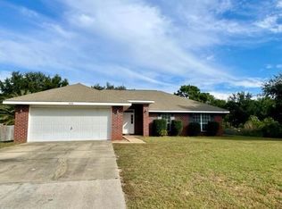 1938 Pelican Ln, Navarre, FL 32566