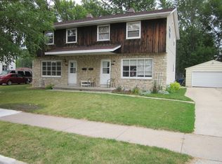 815 Arthur St, Menasha, WI 54952