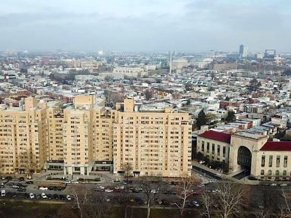 3rd image of 2601 Pennsylvania Ave APT 933
