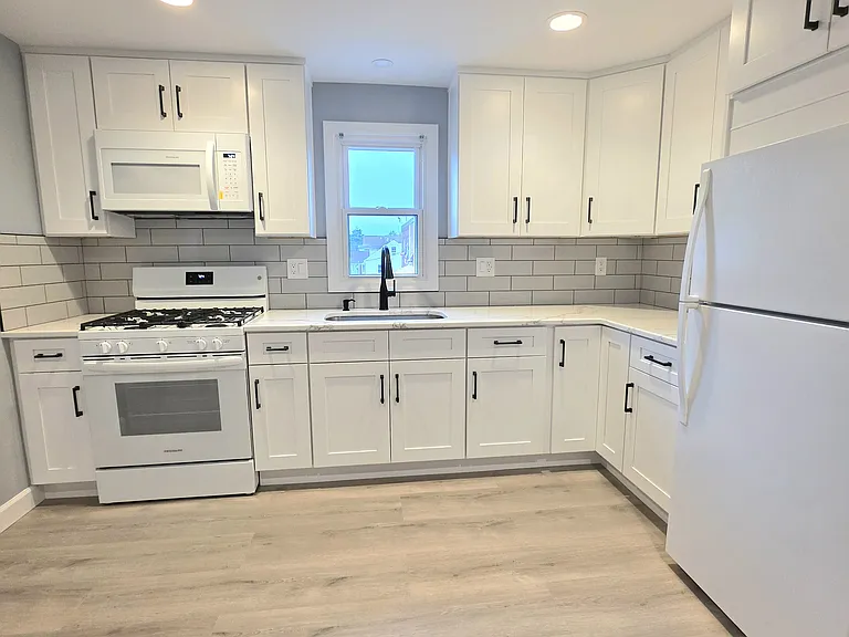 359 President St #2 — Photo 10