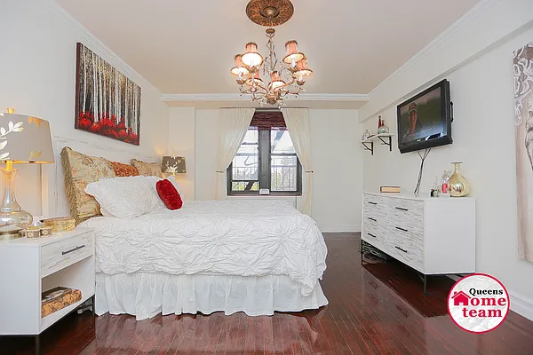 Sold by Keller Williams Realty Landmark II | media 19