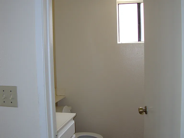 1717 Sunnypark — Photo 10