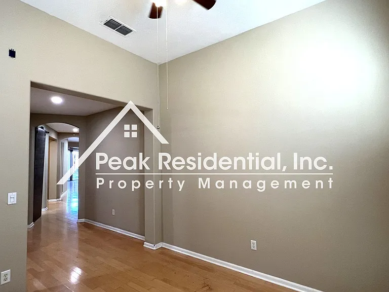 9409 Trolio Way — Photo 5