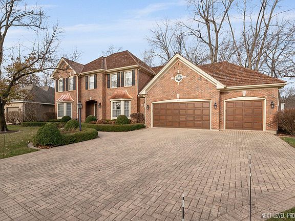 3rd image of 1017 Thoroughbred Cir