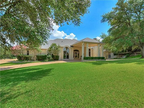 2nd image of 8407 Hickory Creek Dr