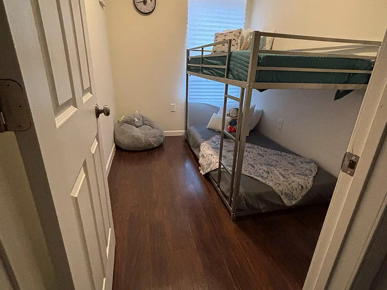 6005 Eads St NE — Photo 14
