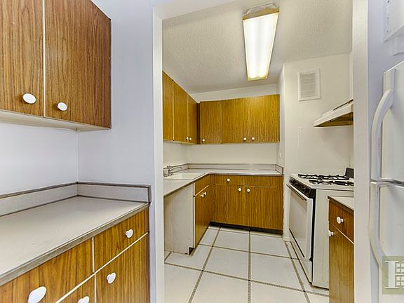 4th image of 80 Gold St #24C