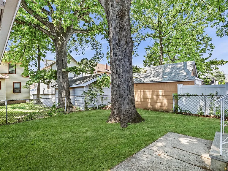 712 Sheridan Ave — Photo 19