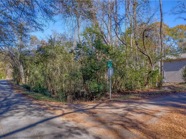 808 9th Pl, Phenix City, AL 36867