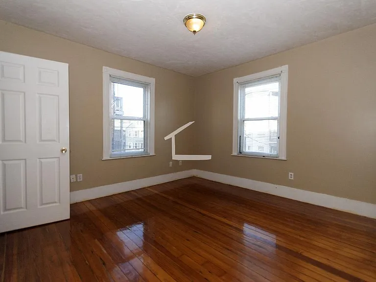 10 Hakell St #1 — Photo 5