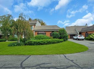 133 Mariner Ln, Bay Shore, NY 11706