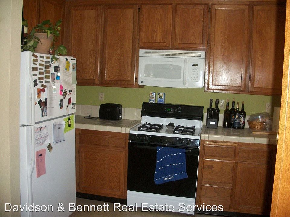 2nd image of 4552 Dalton Dr