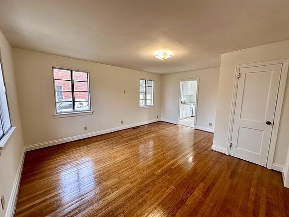 2nd image of 522 Elmhurst Rd