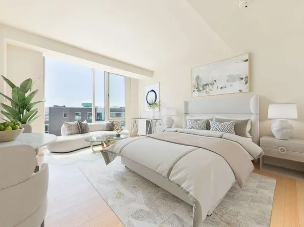 2 Earhart St Unit 720, Cambridge, MA 02141