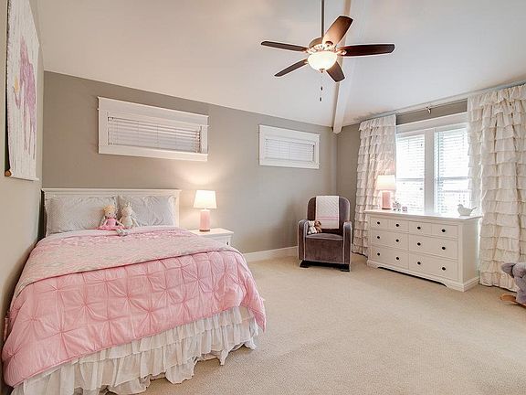 4th image of 2615 Ashwood Ave