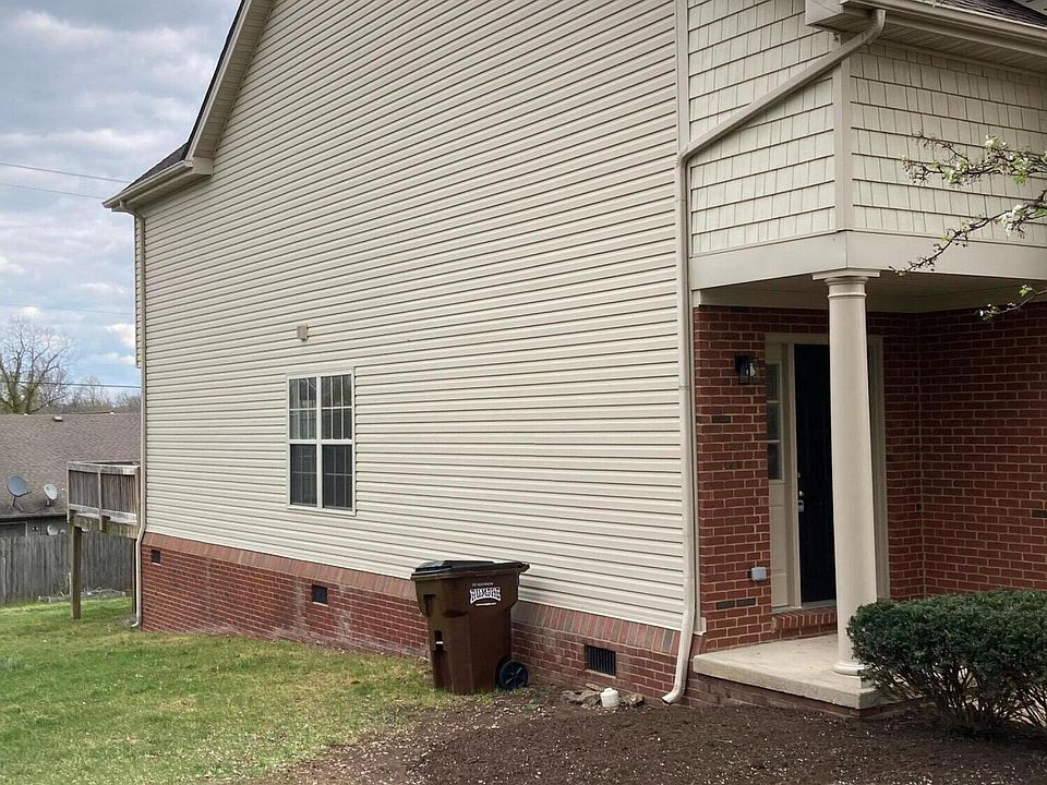 2nd image of 410 Paisley Ct