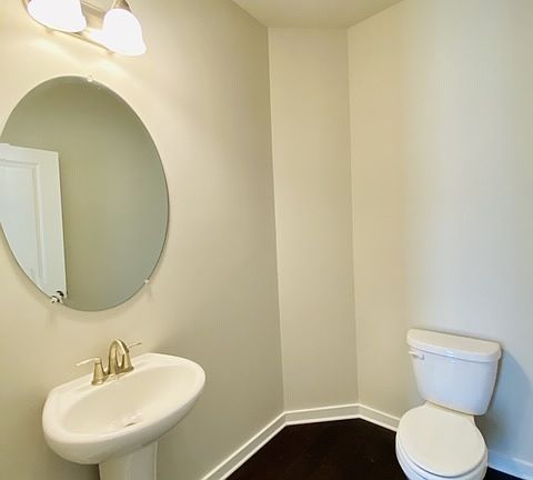 5th image of 3235 Camden Ct