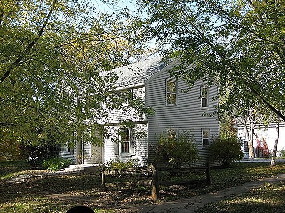 2nd image of 578 E 2nd St