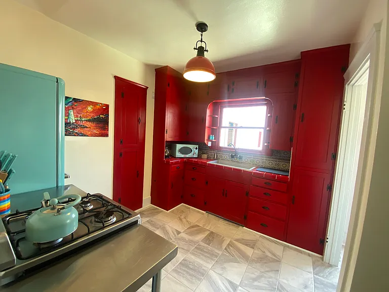 2928 Palm St — Photo 3
