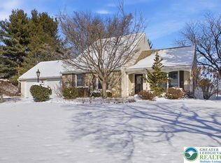 9 Kensington Cir, Northampton, PA 18067