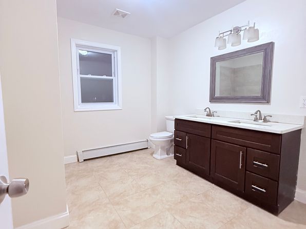 418 S 1st Ave FLOOR 3