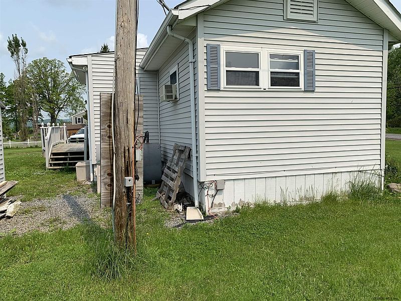 3rd image of 2456 STATE HIGHWAY 165