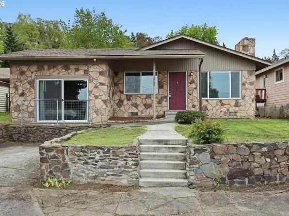 1408 E 15th St, The Dalles, OR 97058